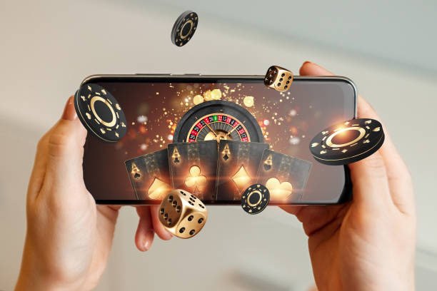 Pengguna memanfaatkan aplikasi mobile dana77 dengan pengamanan akun yang ketat